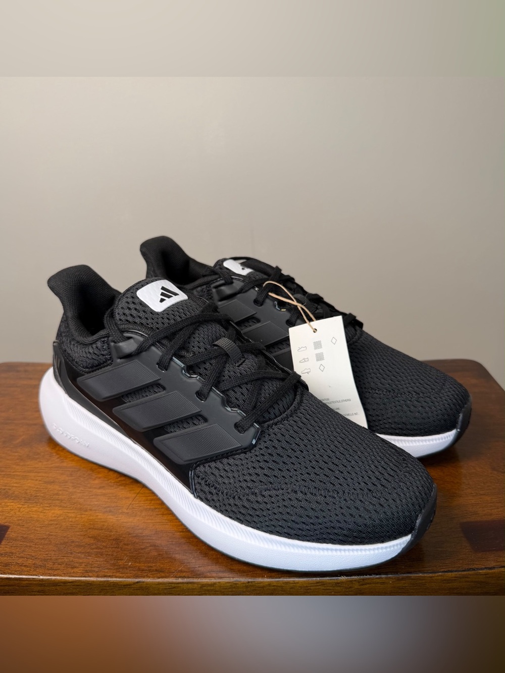 adidas Ultimashow 2.0 Men’s 7.5 Black White Cloudfoam IE8900 New No Box